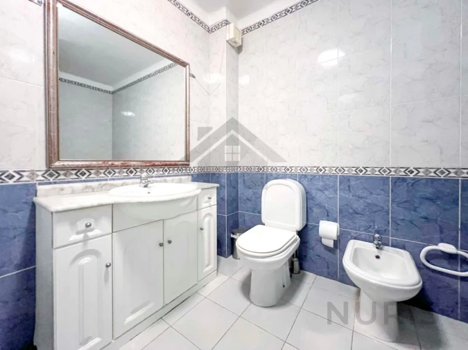 Apartamento T2 para Arrendamento em Portimão Foto 11