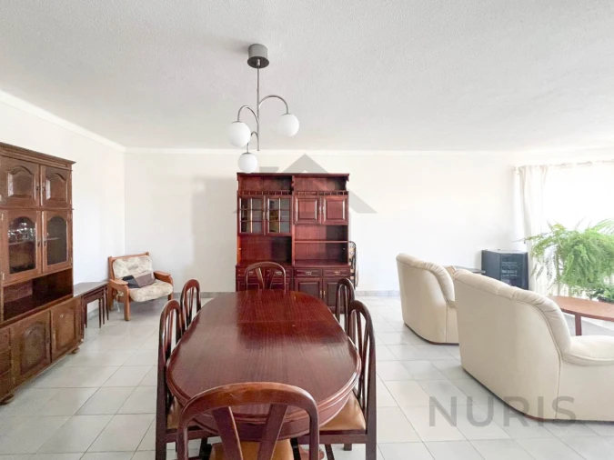 Apartamento T2 para Arrendamento em Portimão Foto 4