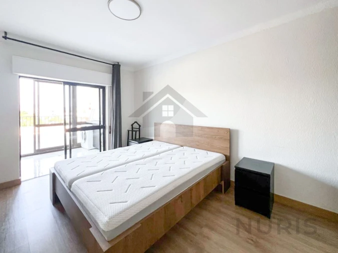 Apartamento T2 para Arrendamento em Portimão Foto 10