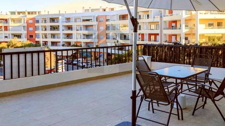 Apartamento T2 para Arrendamento em Portimão
