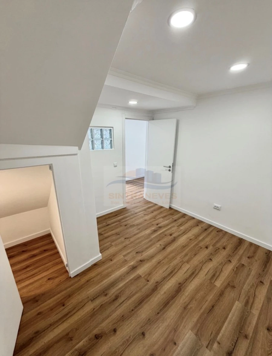 Apartamento T1 para Venda em Estrela Foto 5