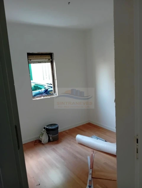 Apartamento T5 para Venda em Loures
