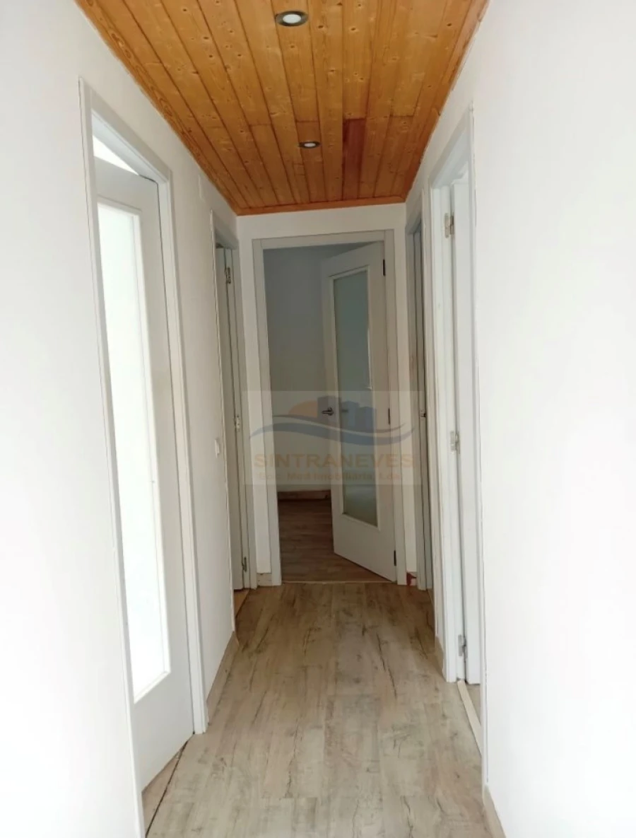Apartamento T5 para Venda em Loures Foto 4