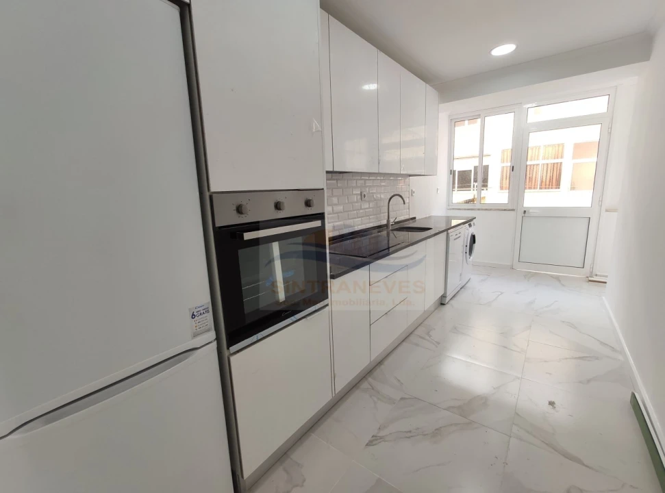 Apartamento T3 para Venda em Falagueira-Venda Nova Foto 2