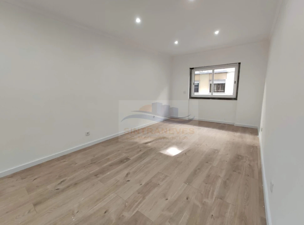 Apartamento T3 para Venda em Falagueira-Venda Nova Foto 7