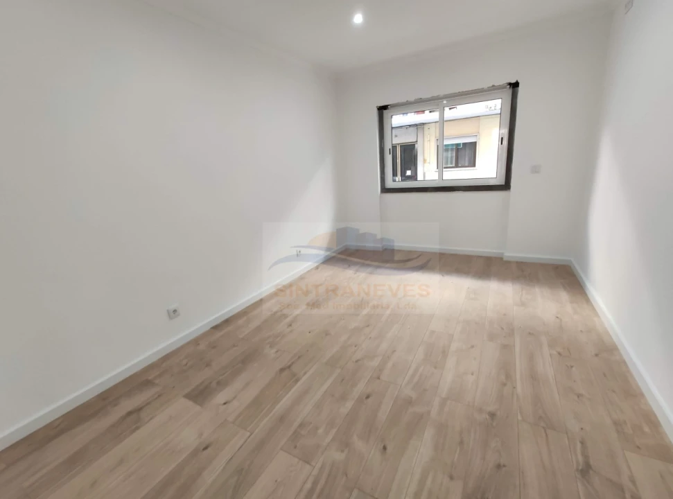 Apartamento T3 para Venda em Falagueira-Venda Nova Foto 14