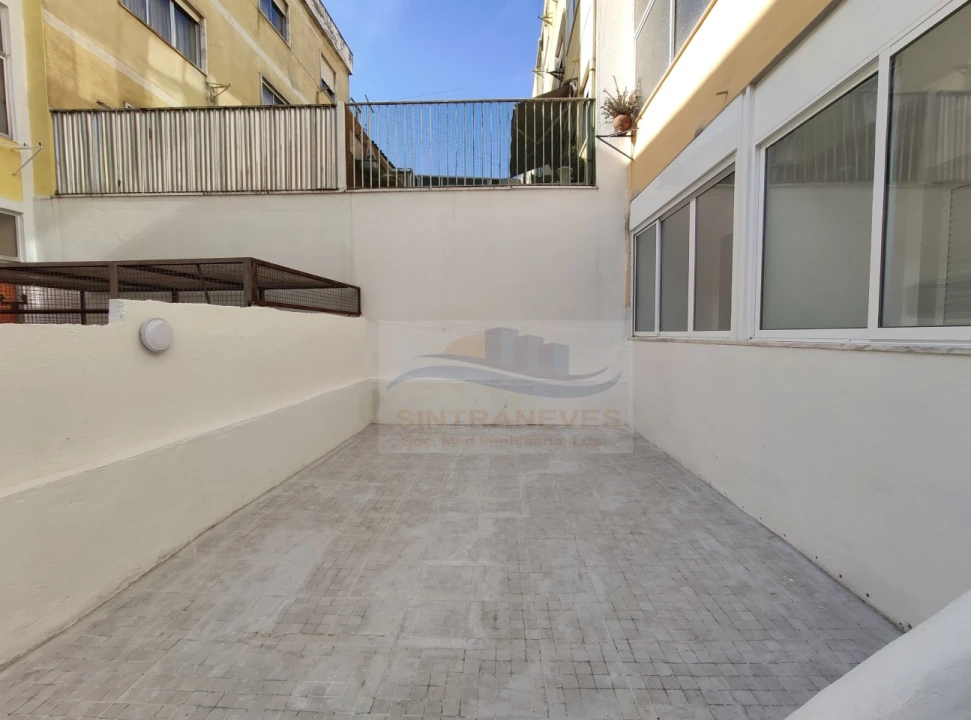 Apartamento T3 para Venda em Falagueira-Venda Nova Foto 1