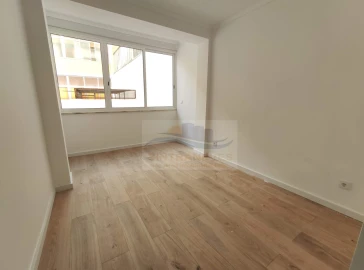 Apartamento T3 para Venda em Falagueira-Venda Nova