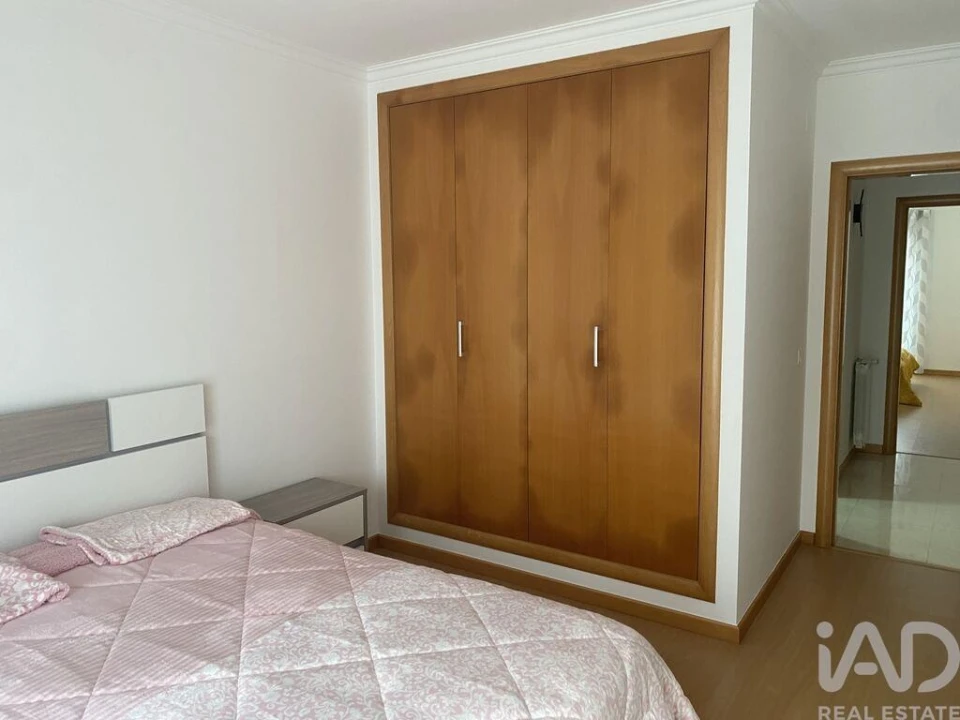 Apartamento T3 para Arrendamento em Silveira Foto 9