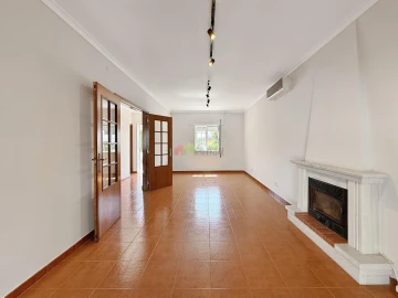 Moradia T3 para Venda em Azeitão (São Lourenço e São Simão)