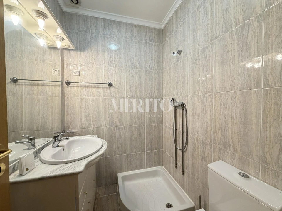 Apartamento T1 para Venda em Costa Foto 6