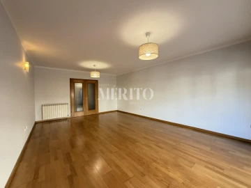 Apartamento T1 para Venda em Costa