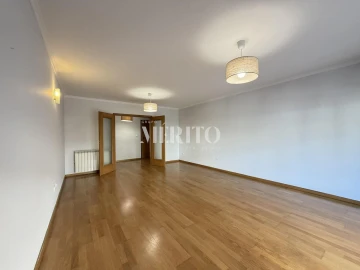 Apartamento T1 para Venda em Costa