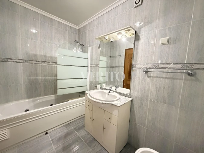 Apartamento T1 para Venda em Costa Foto 9