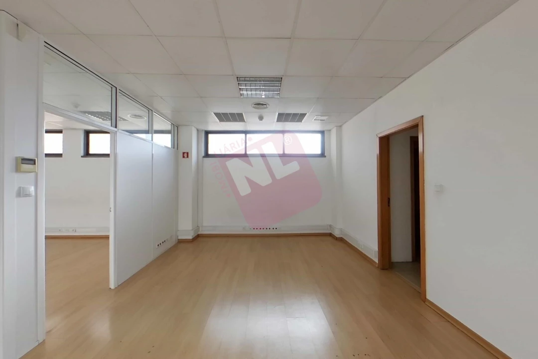 Loja para Arrendamento em Odivelas Foto 29