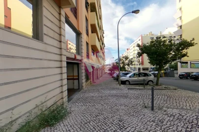 Loja para Arrendamento em Odivelas