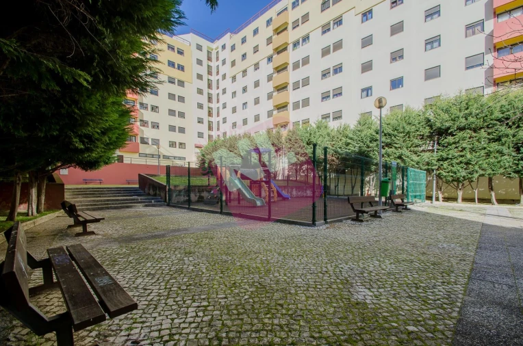 Loja para Arrendamento em Odivelas Foto 40