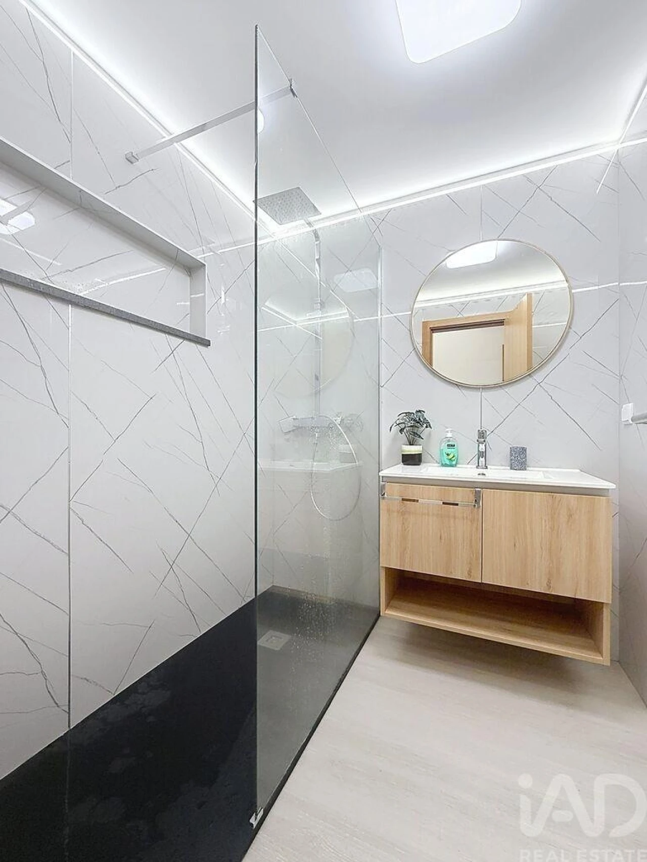 Apartamento para Venda em Caniço Foto 9