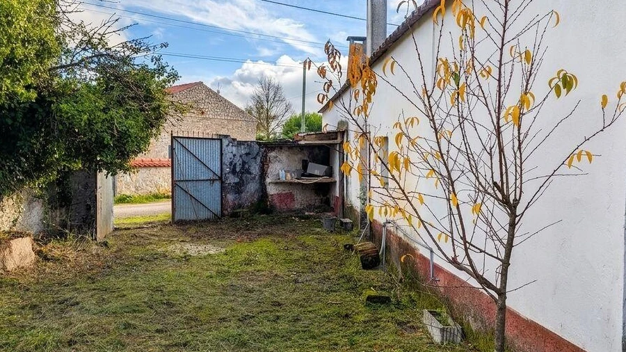 Moradia T2 para Venda em Brogueira, Parceiros de Igreja e Alcorochel