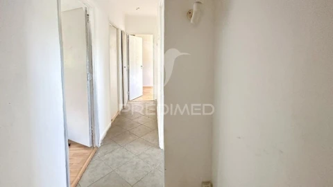 Apartamento T2 para Venda em Olivais