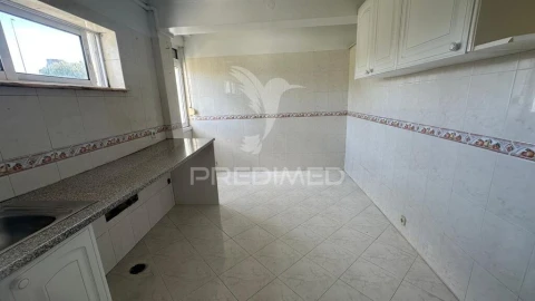 Apartamento T2 para Venda em Olivais
