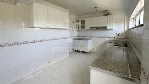 Apartamento T2 para Venda em Olivais
