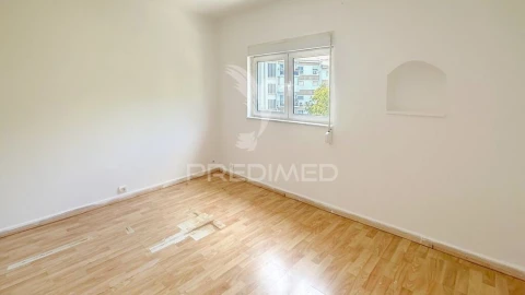 Apartamento T2 para Venda em Olivais