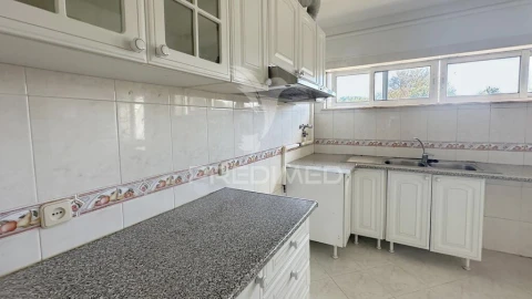 Apartamento T2 para Venda em Olivais