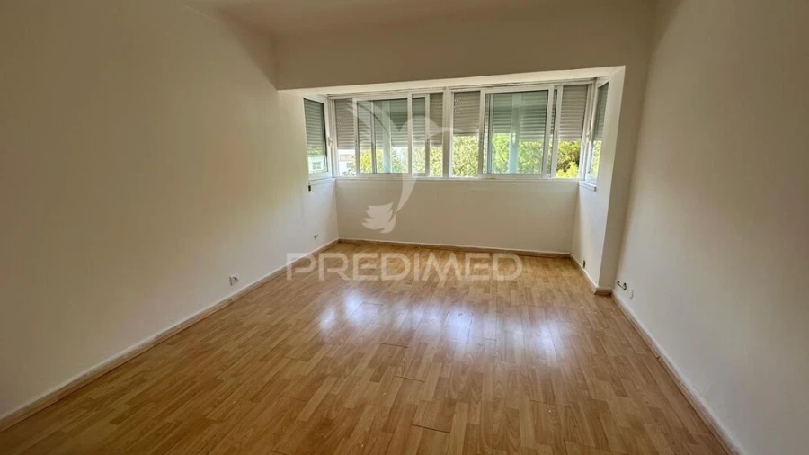Apartamento T2 para Venda em Olivais