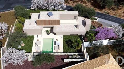 Moradia T4 para Venda em Loule (São Clemente)