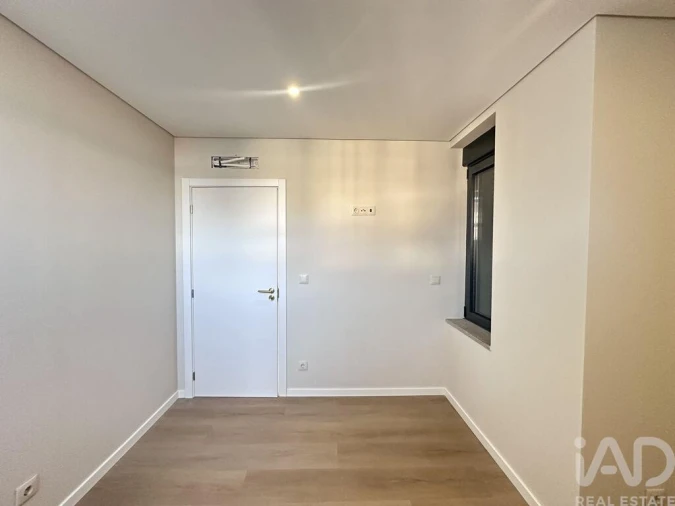 Apartamento T3 para Venda em Avelãs de Ambom e Rocamondo Foto 14