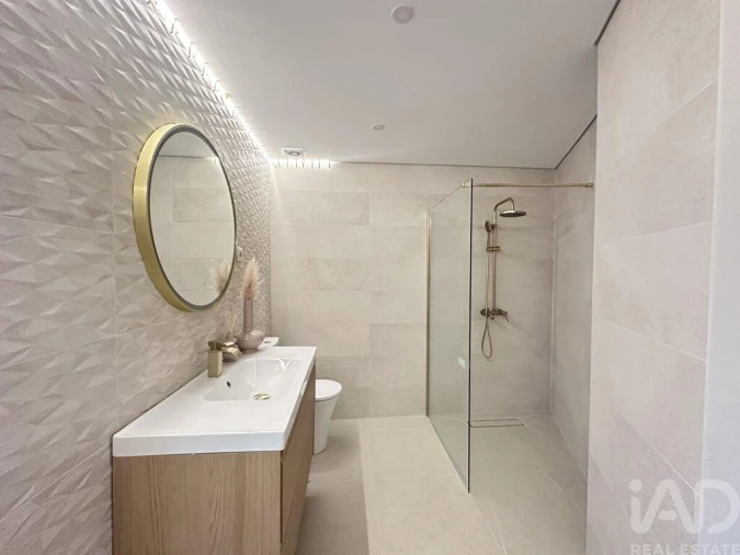Apartamento T3 para Venda em Avelãs de Ambom e Rocamondo Foto 17