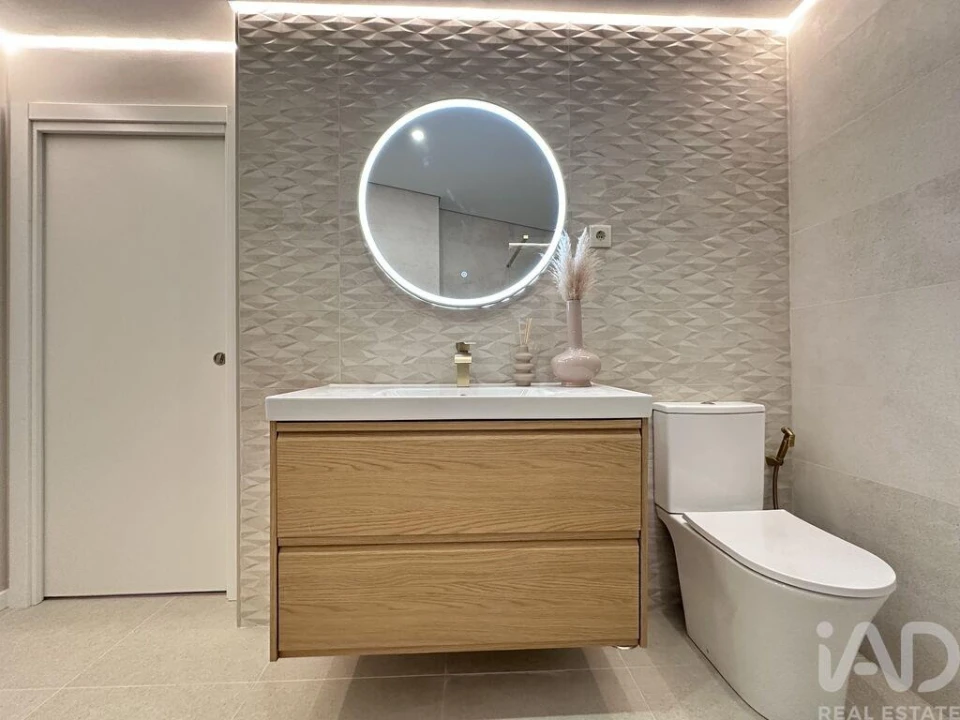 Apartamento T3 para Venda em Avelãs de Ambom e Rocamondo Foto 1
