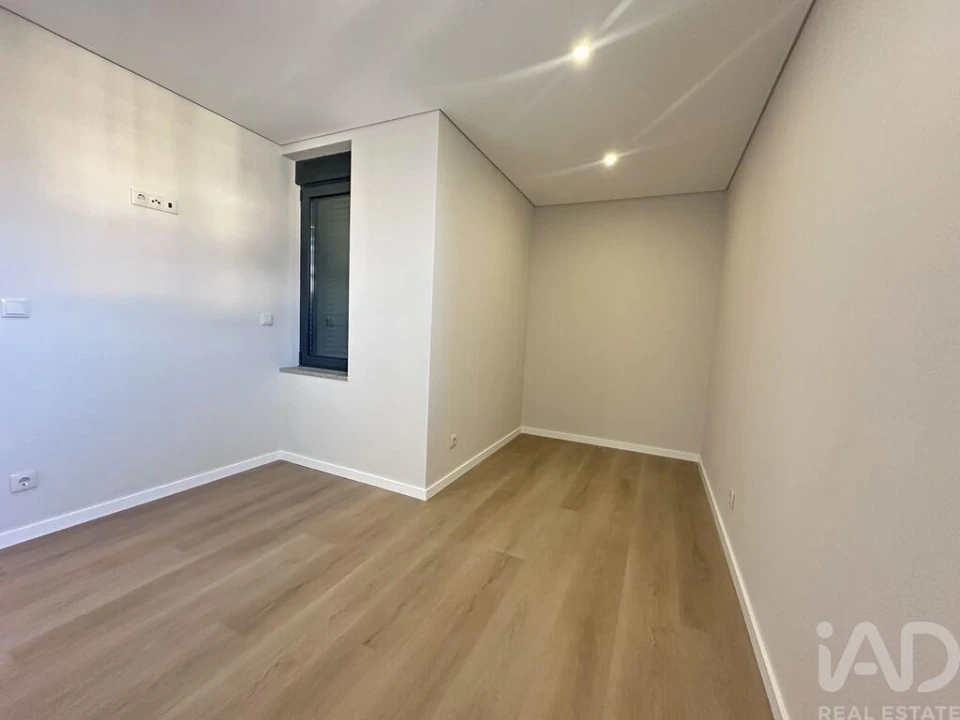Apartamento T3 para Venda em Avelãs de Ambom e Rocamondo Foto 15