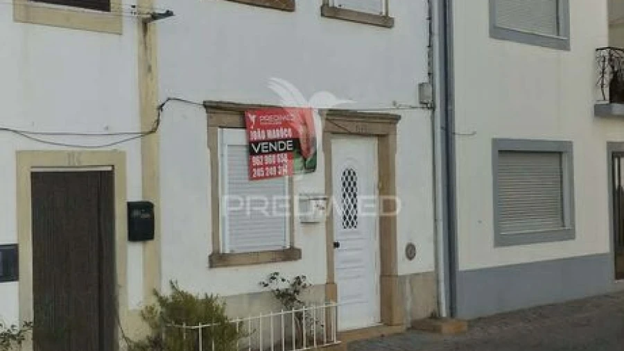 Moradia T3 para Venda em Santa Maria da Devesa