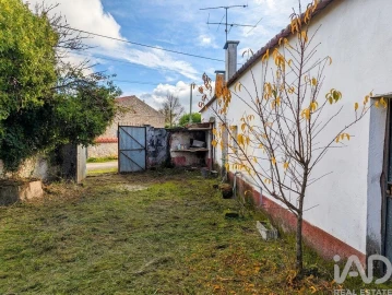 Moradia T2 para Venda em Brogueira, Parceiros de Igreja e Alcorochel