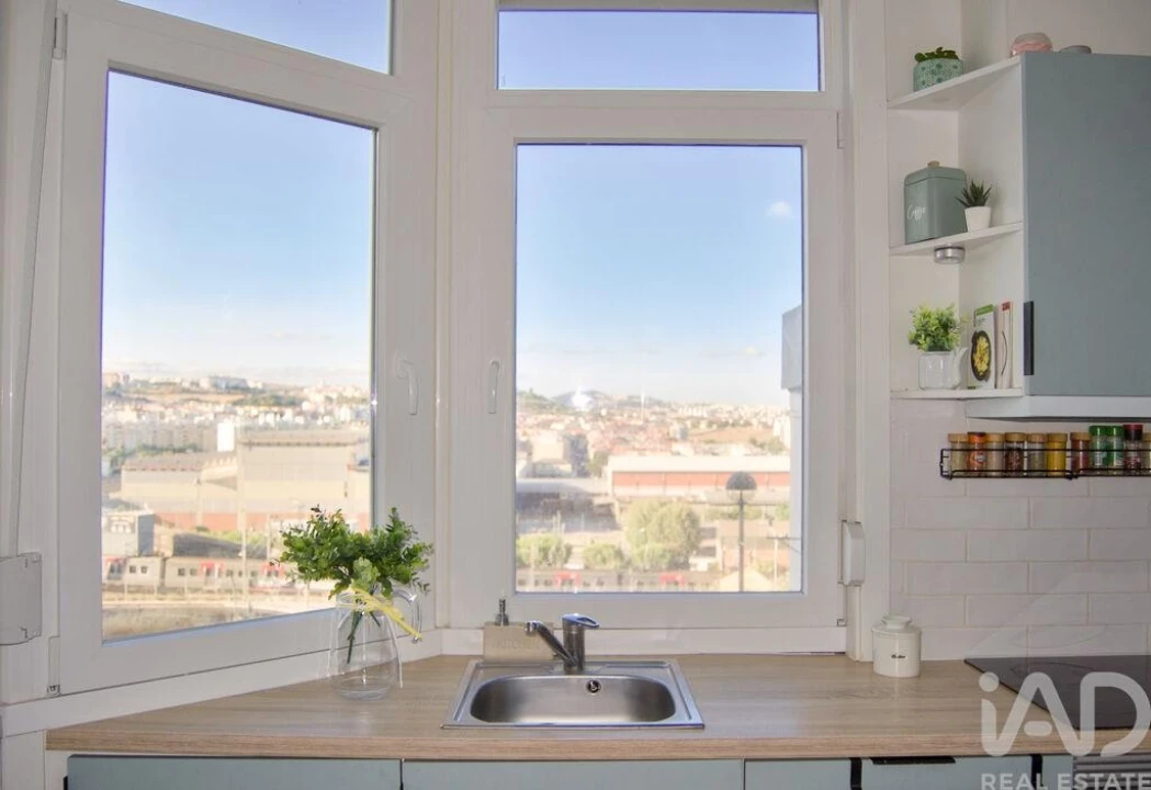 Apartamento T1 para Venda em Alfragide Foto 11