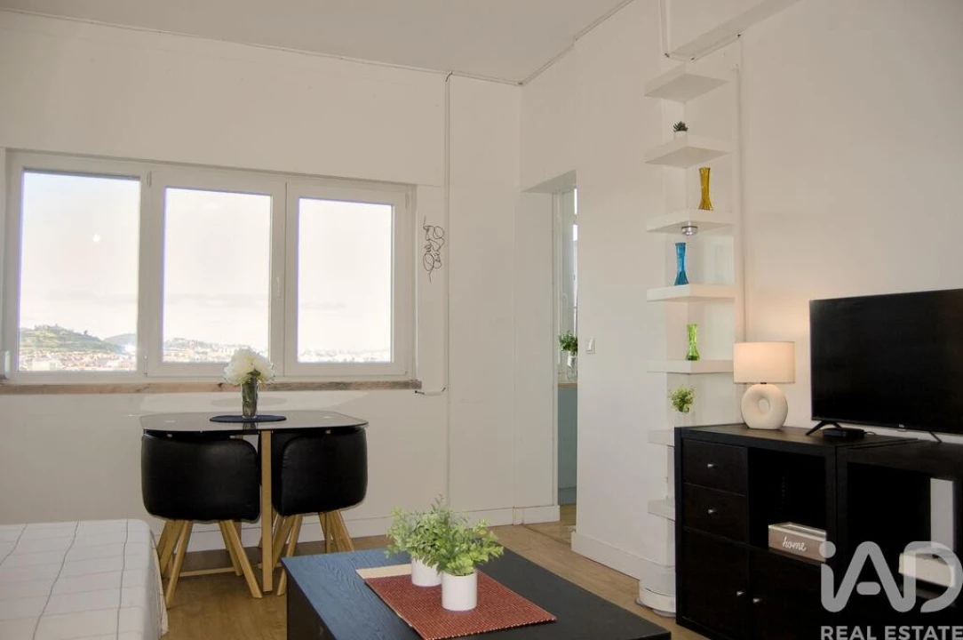 Apartamento T1 para Venda em Alfragide Foto 3