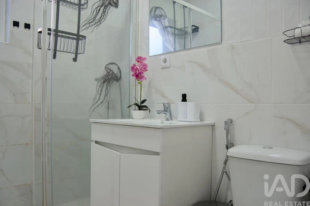 Apartamento T1 para Venda em Alfragide Foto 6