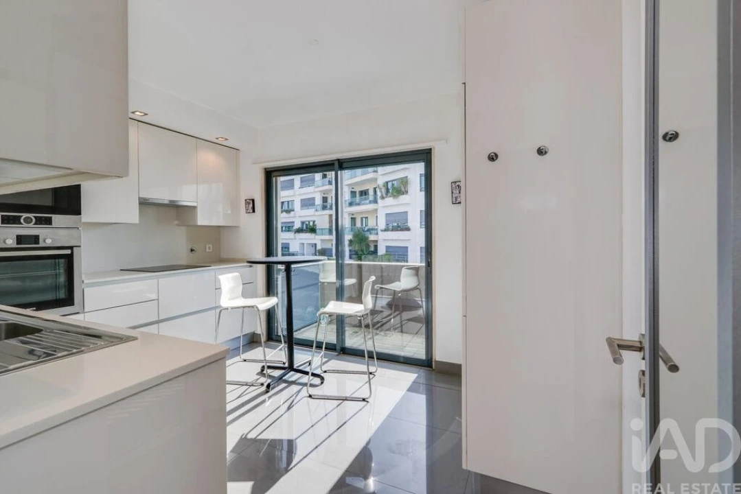 Apartamento T2 para Arrendamento em Lumiar Foto 22