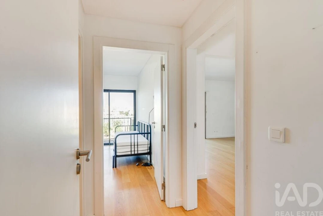 Apartamento T2 para Arrendamento em Lumiar Foto 3