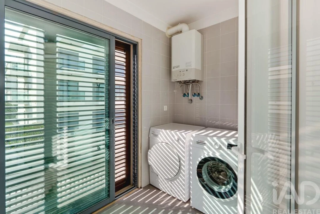 Apartamento T2 para Arrendamento em Lumiar Foto 25