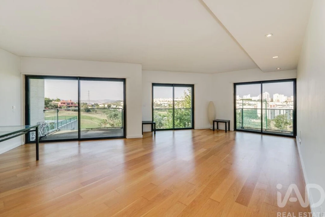 Apartamento T2 para Arrendamento em Lumiar Foto 15