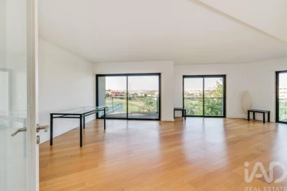 Apartamento T2 para Arrendamento em Lumiar