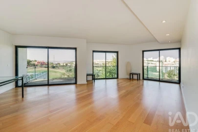 Apartamento T2 para Arrendamento em Lumiar