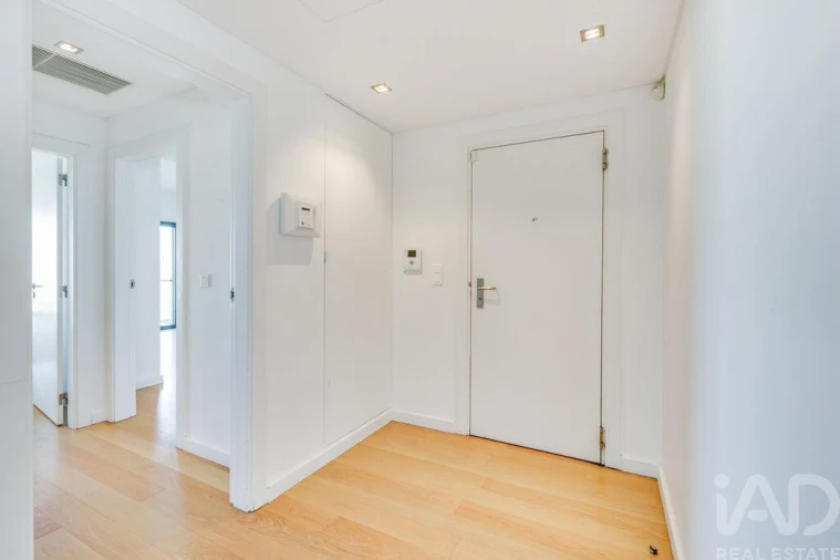 Apartamento T2 para Arrendamento em Lumiar Foto 2