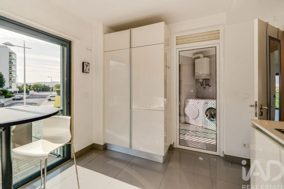 Apartamento T2 para Arrendamento em Lumiar Foto 24