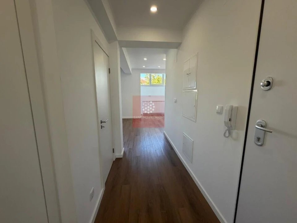 Apartamento T2 para Venda em Alfragide Foto 23