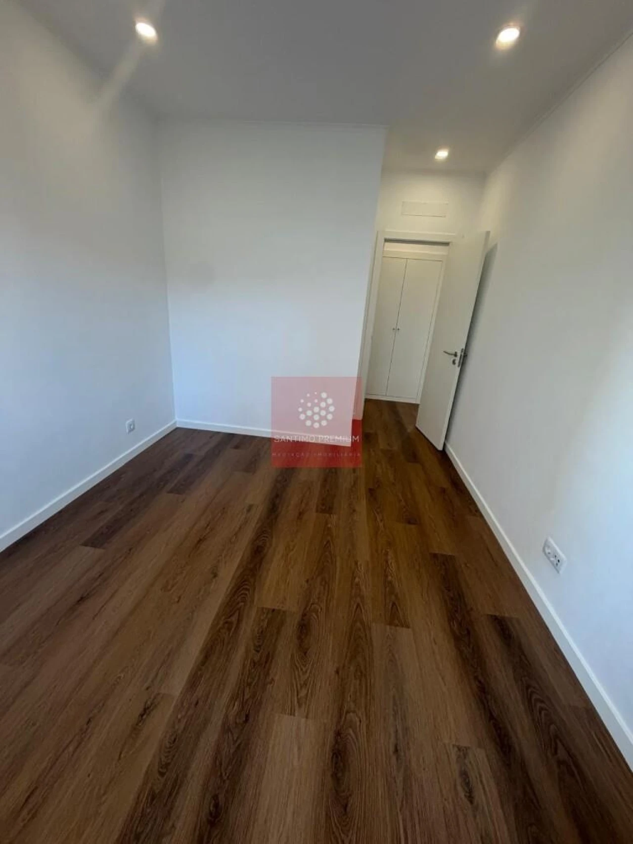 Apartamento T2 para Venda em Alfragide Foto 31
