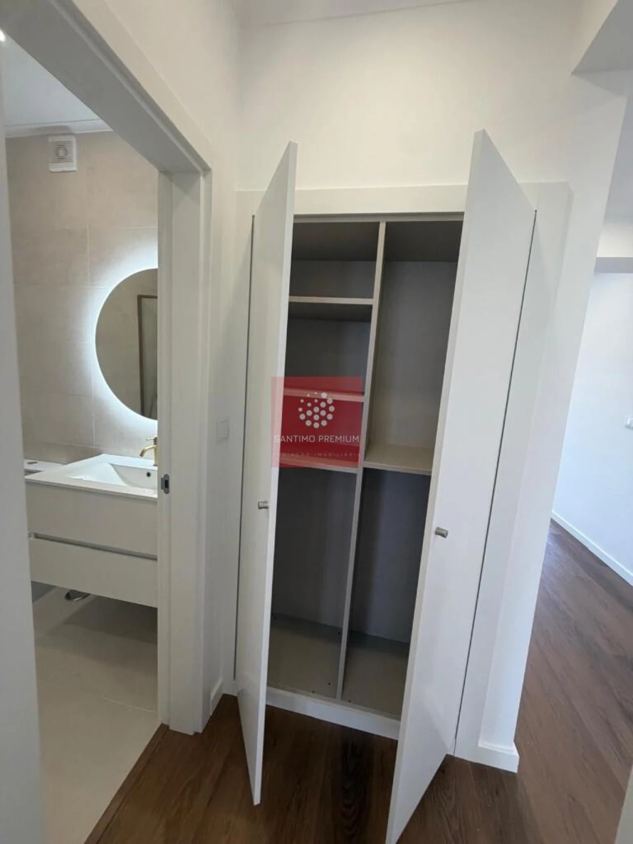 Apartamento T2 para Venda em Alfragide Foto 36